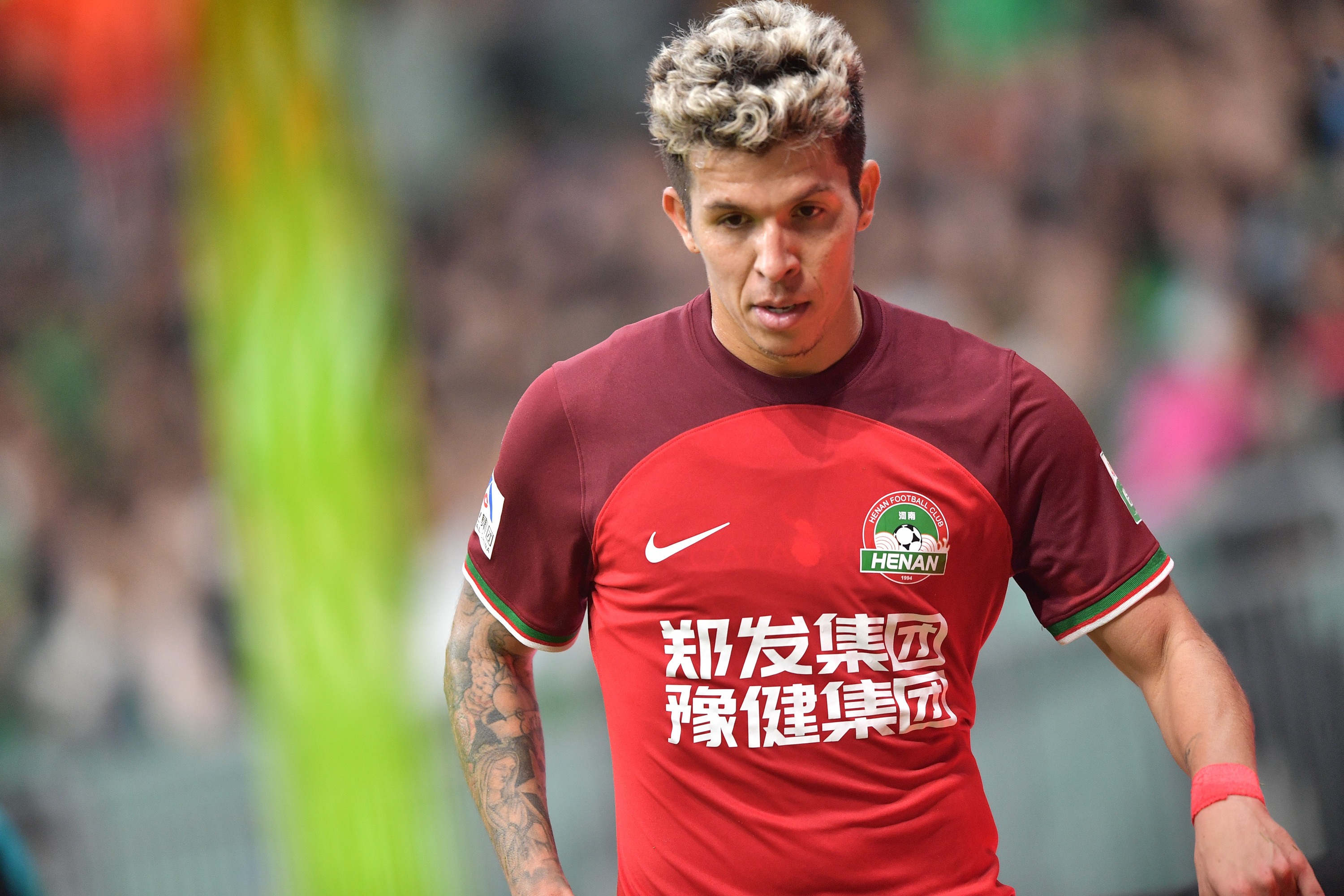 关于河南队在客场比赛中取得胜利，球员们感到满足与自豪的信息