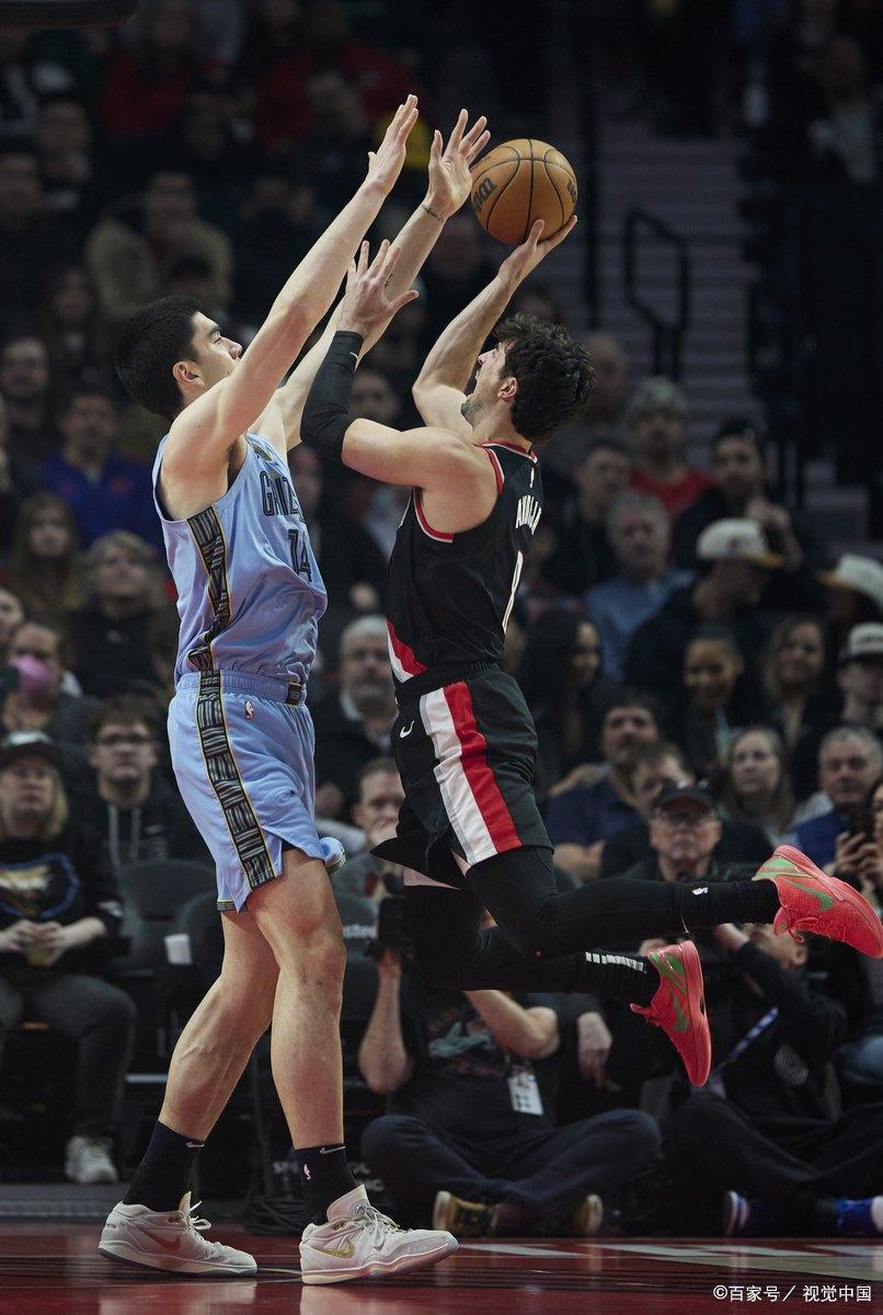 雷火电竞官网-包含开拓者客场小胜尼克斯，止步两连败的词条