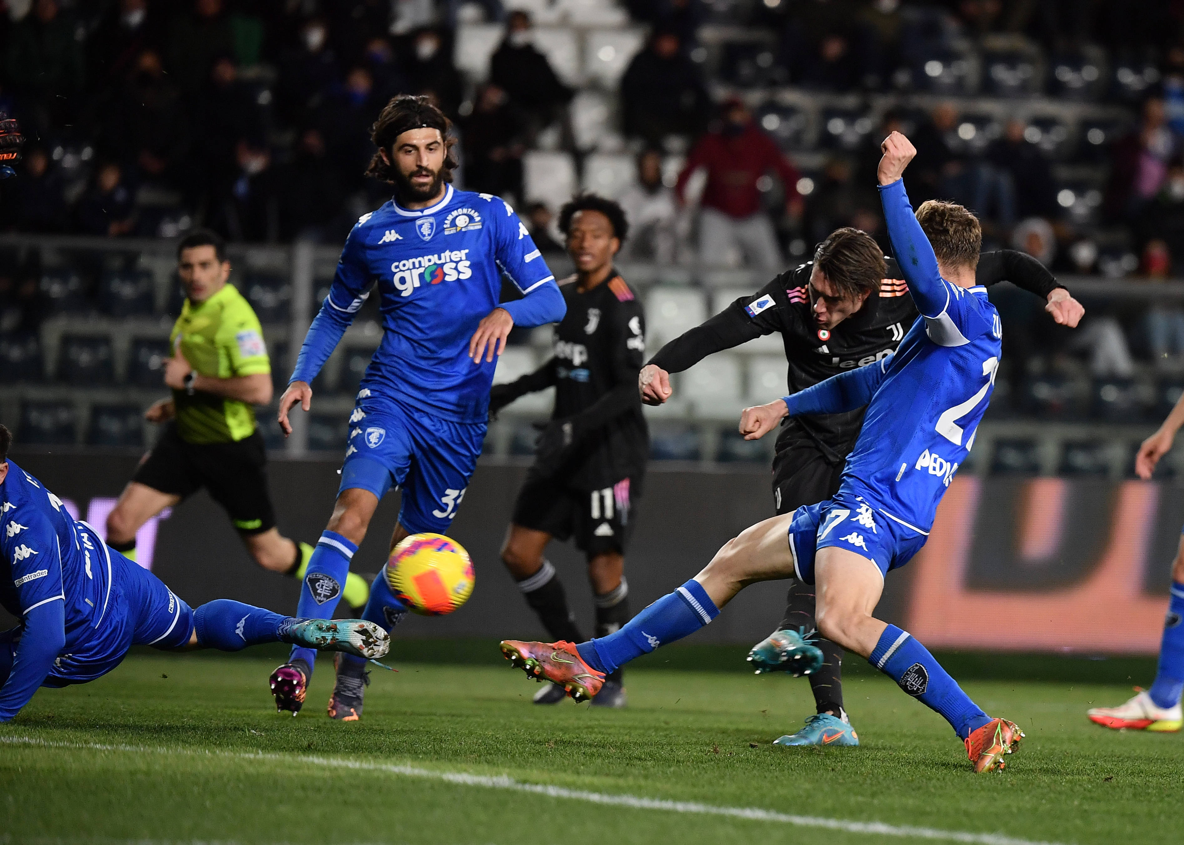 雷火电竞app-莱斯特城取胜，连胜加速逼近前列