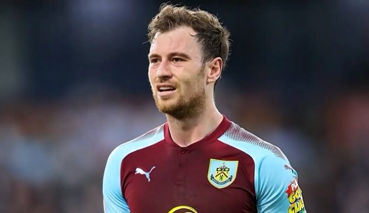 包含伯恩利前锋荣获本轮最佳球员,表现抢眼的词条 包含伯恩利前锋荣获本轮最佳球员,表现抢眼的词条