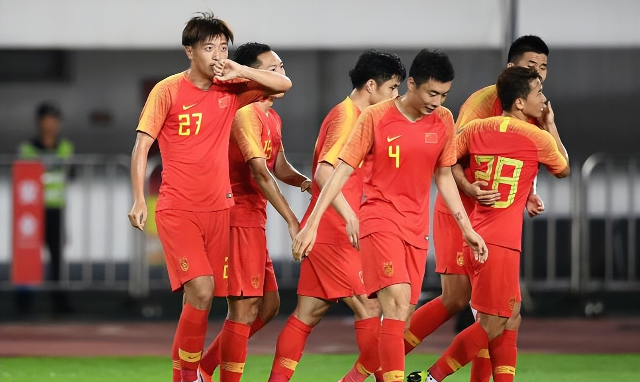 雷火电竞app-包含球队开启集训，融合球员能力予以提升的词条