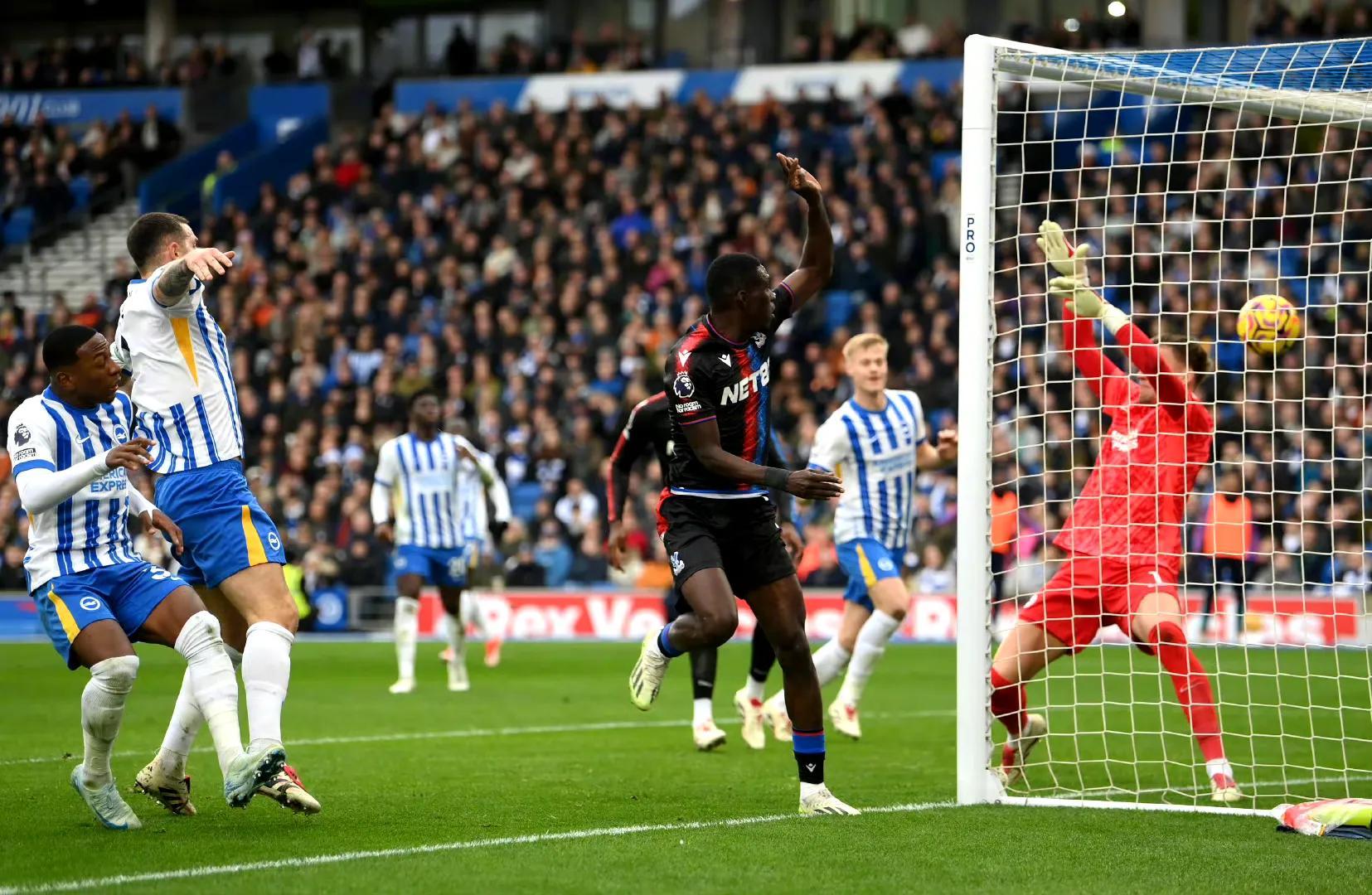 包含布莱顿-击败对手,连胜保持不败的词条 包含布莱顿-击败对手,连胜保持不败的词条