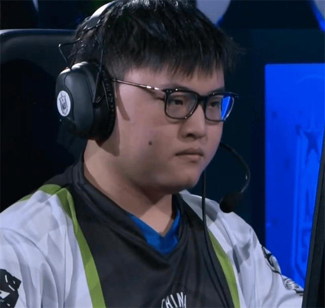 MAD轻取德国，Uzi绝境下完成绝杀顶尖较量季后赛，成为赛场最大亮点的简单介绍