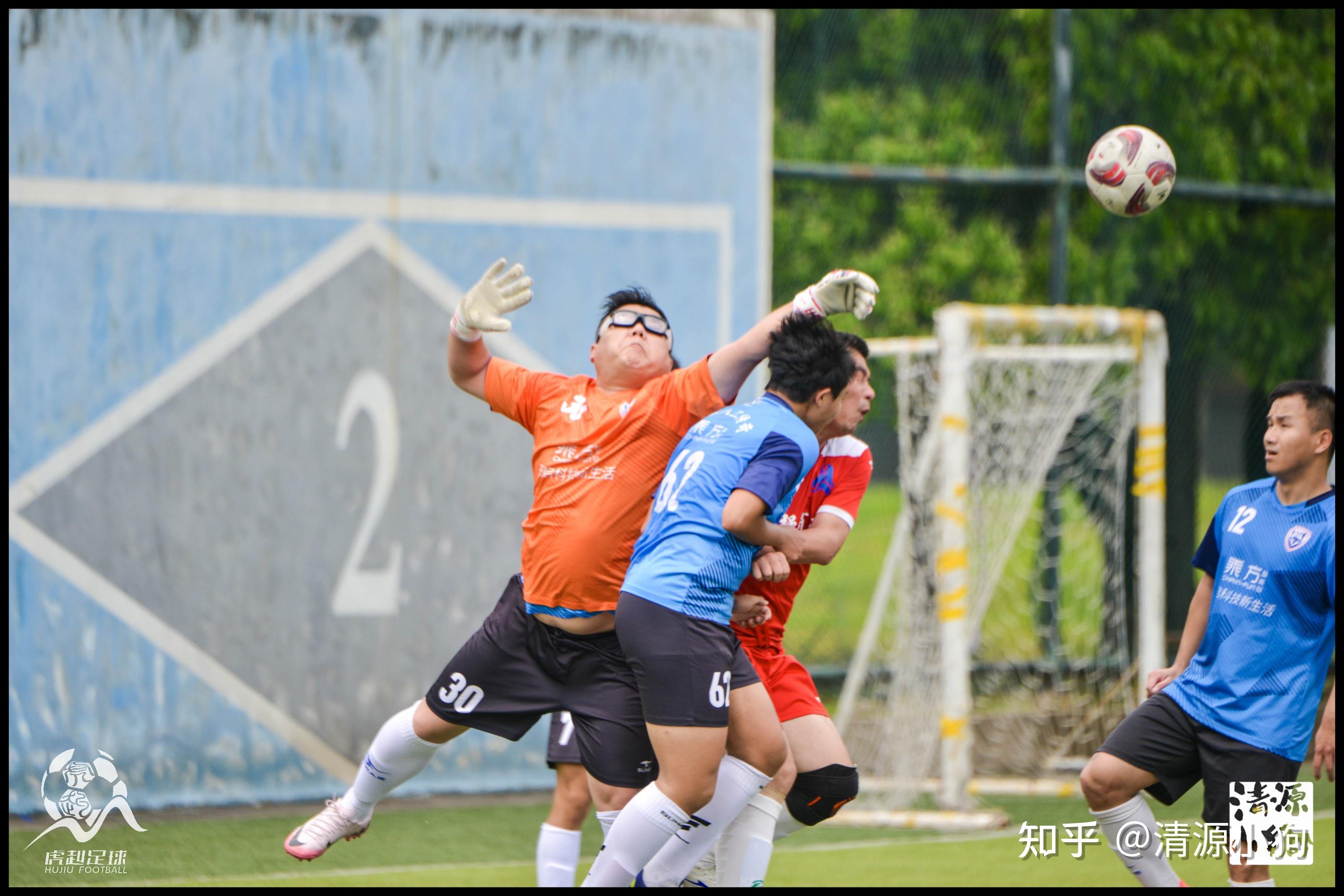 雷火电竞app-关于足球联赛实力对决再度上演，球队竞技水平有所提升的信息