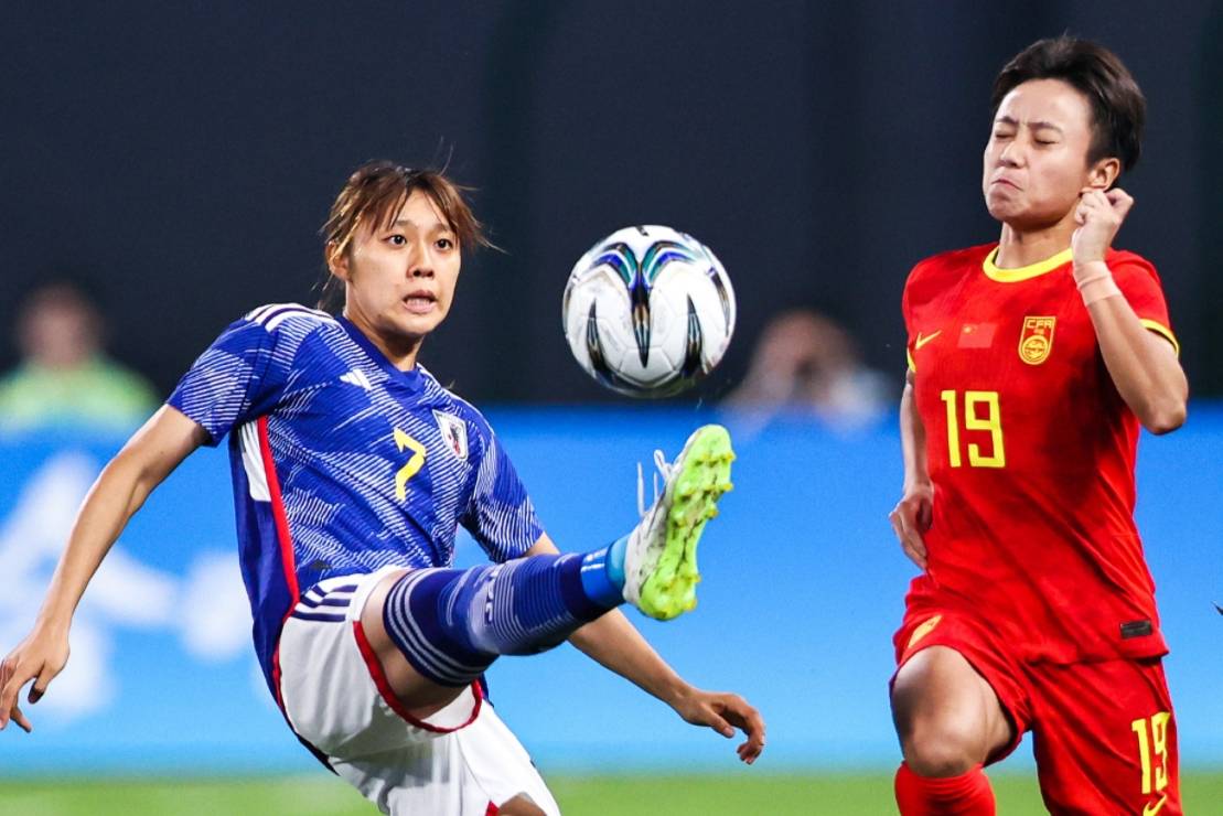 日本女足精彩对战，逆转获得胜利