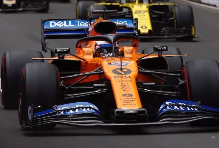 迈凯伦碾压红牛二队，塞恩斯扛起全队