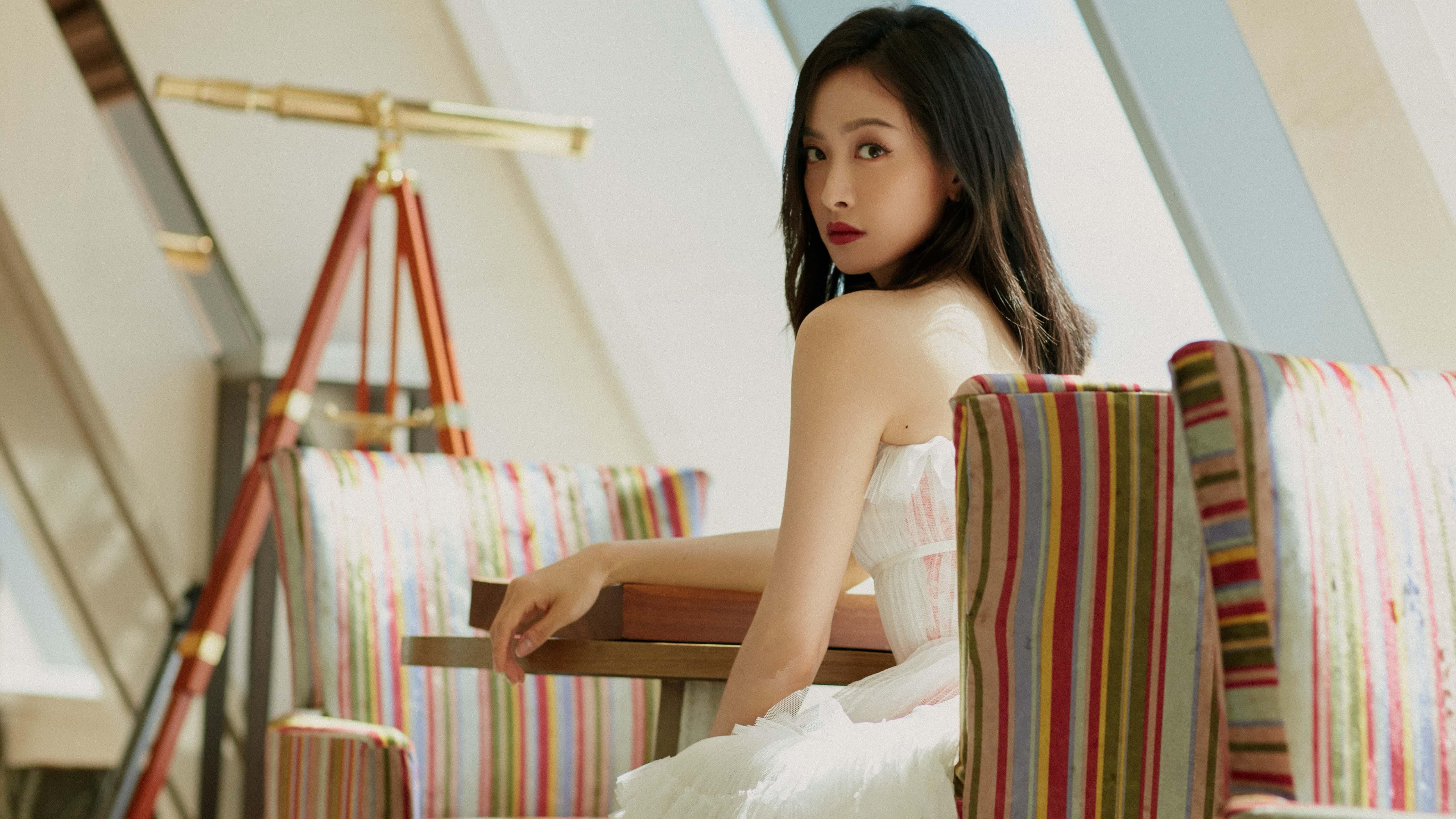 孤星耀三晋，米切尔风暴眼中的雄鹿关键战突围