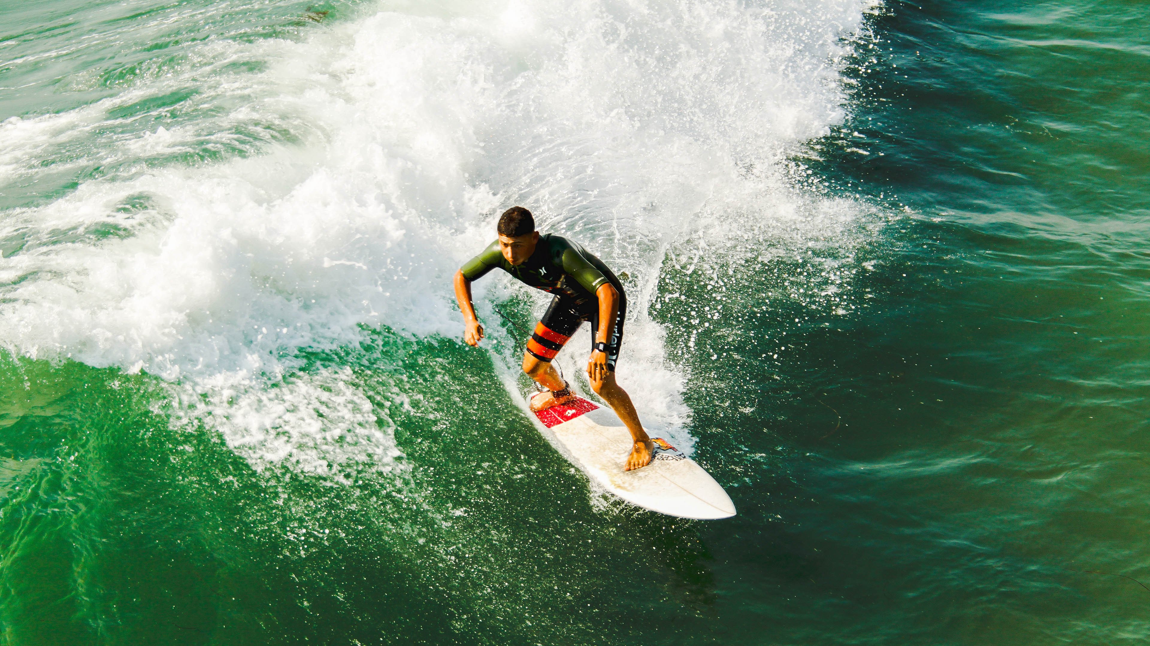雷火电竞网址-高原上的桑巴革命，巴西打破42年魔咒，拉亚再封硬仗之王