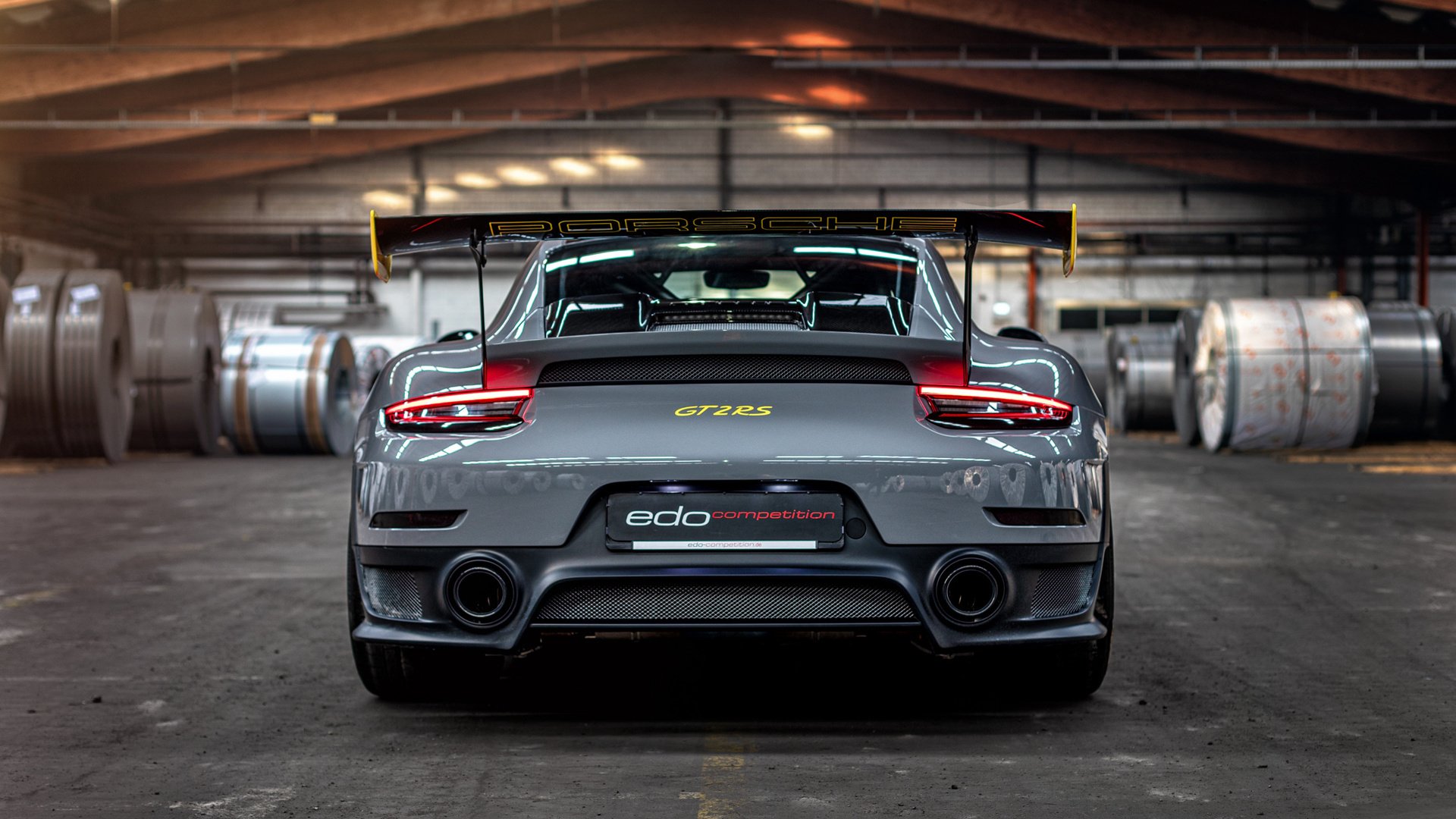 雷火电竞合作-征服，诺坎普的权杖更迭与球场的一波带走