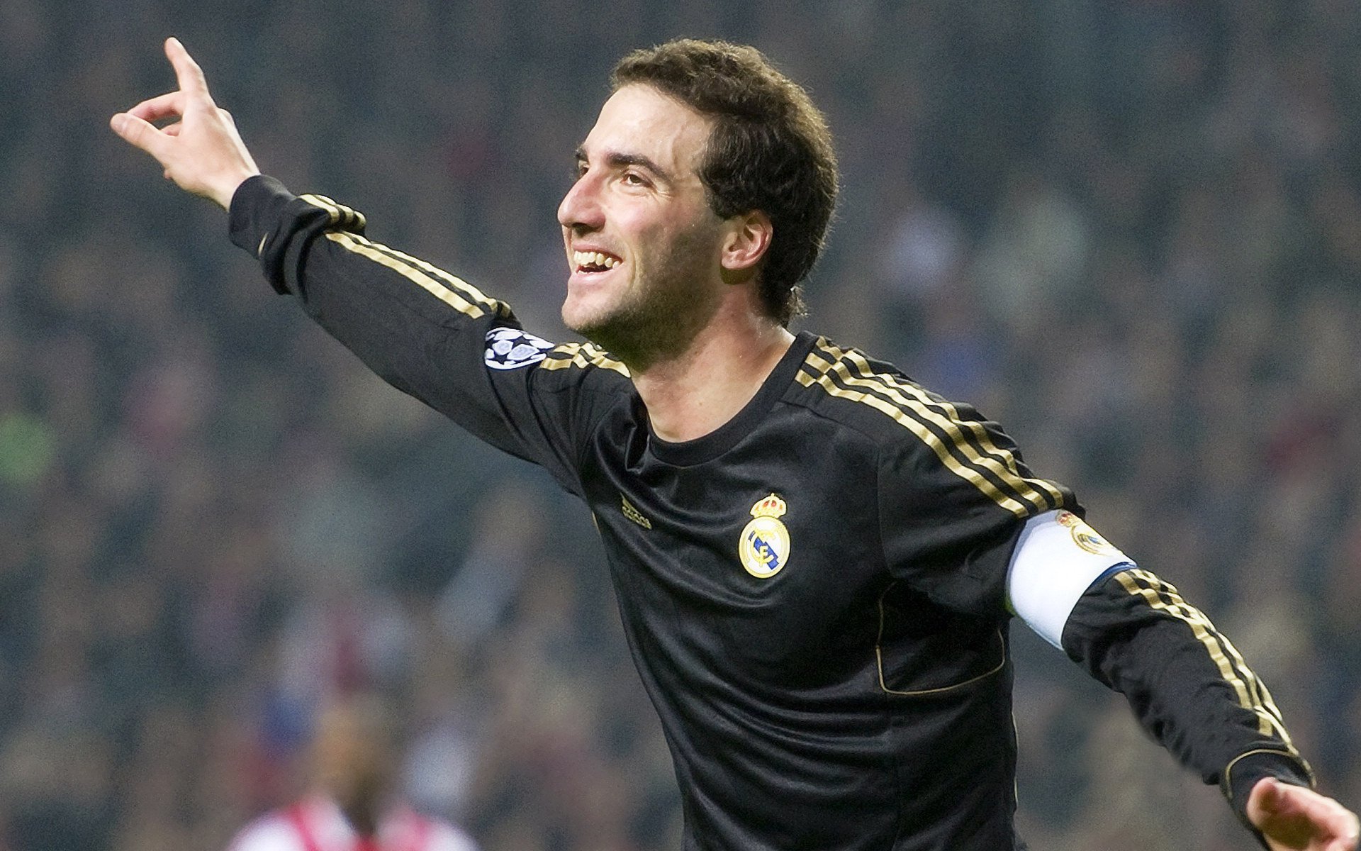 艺术之都的绝杀,佛罗伦萨最后时刻奇迹逆转,久保建英终结曼城霸权