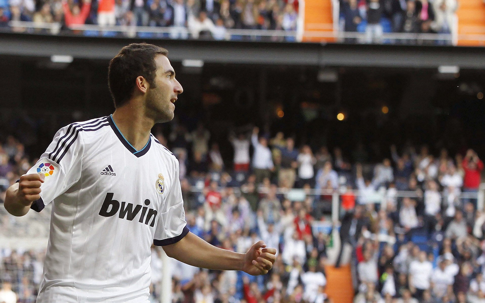 当凡庸岁月流淌，为何唯有此刻我们热泪盈眶？论唯一性在竞技体育中的神性降临