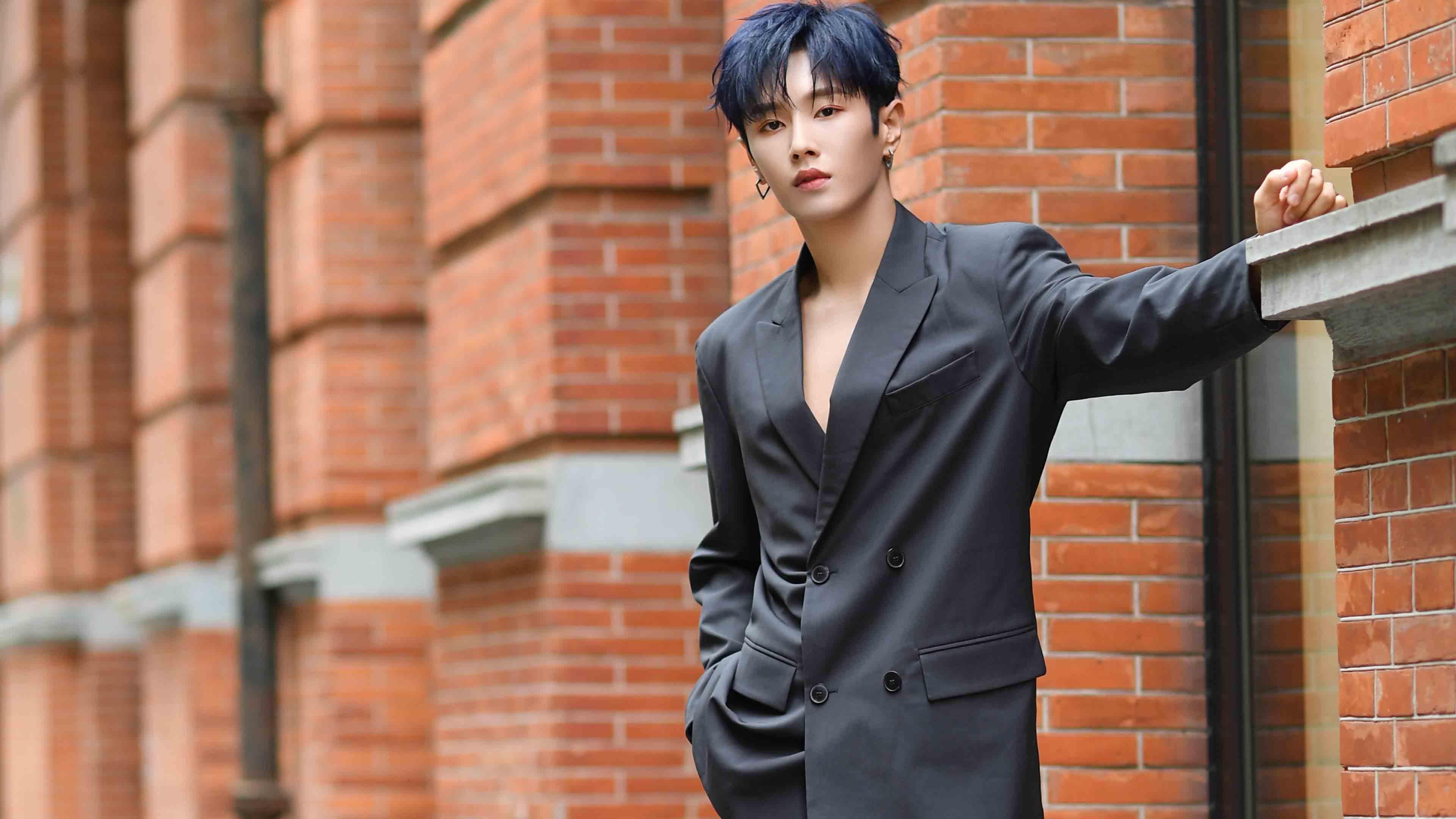 孤星难耀夜，拉文50分壮举难敌新疆铁血洪流，黄蜂惨败背后的篮球哲学