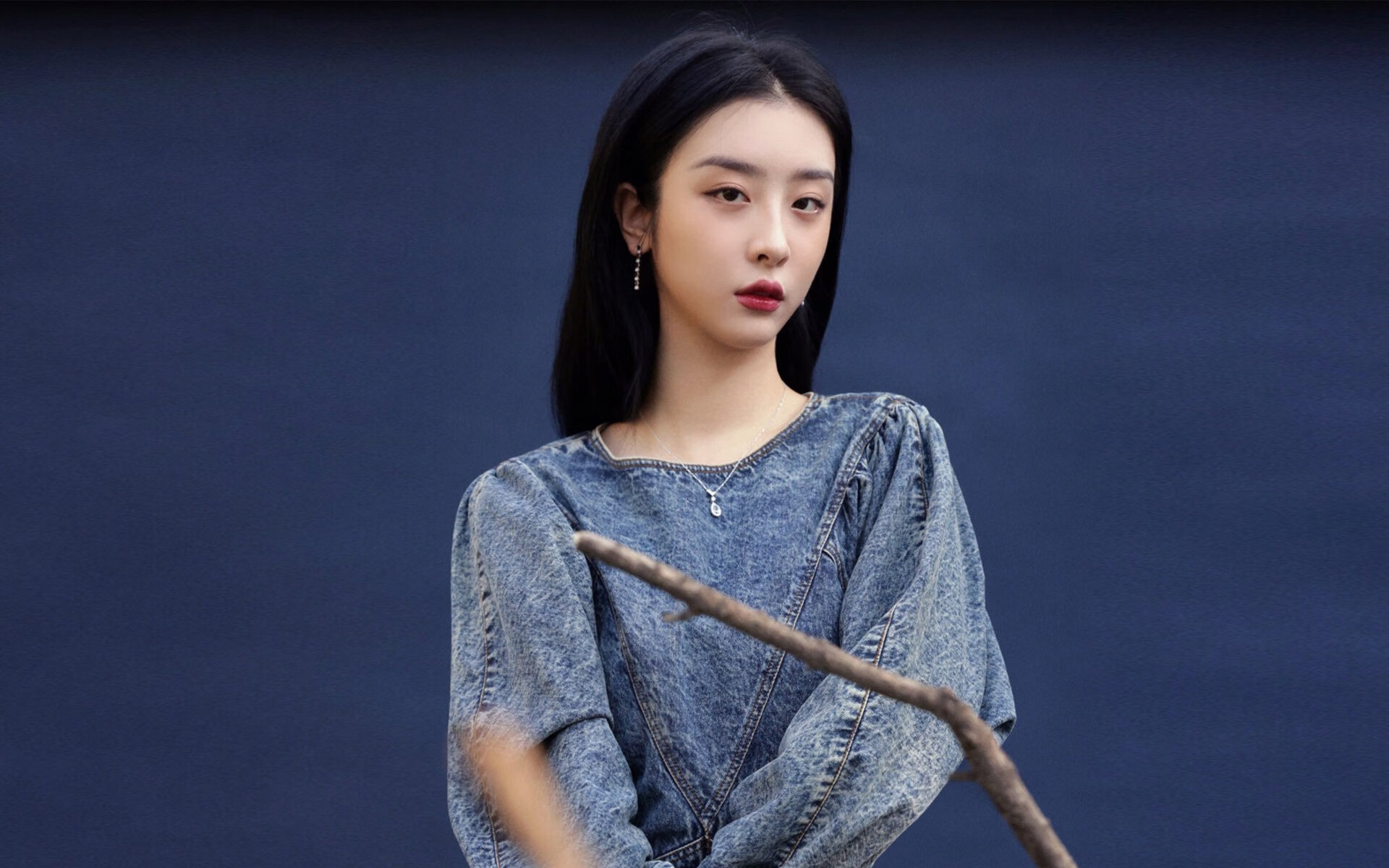 足球极夜，委内瑞拉逆光骑士维尼修斯终结瑞典神话