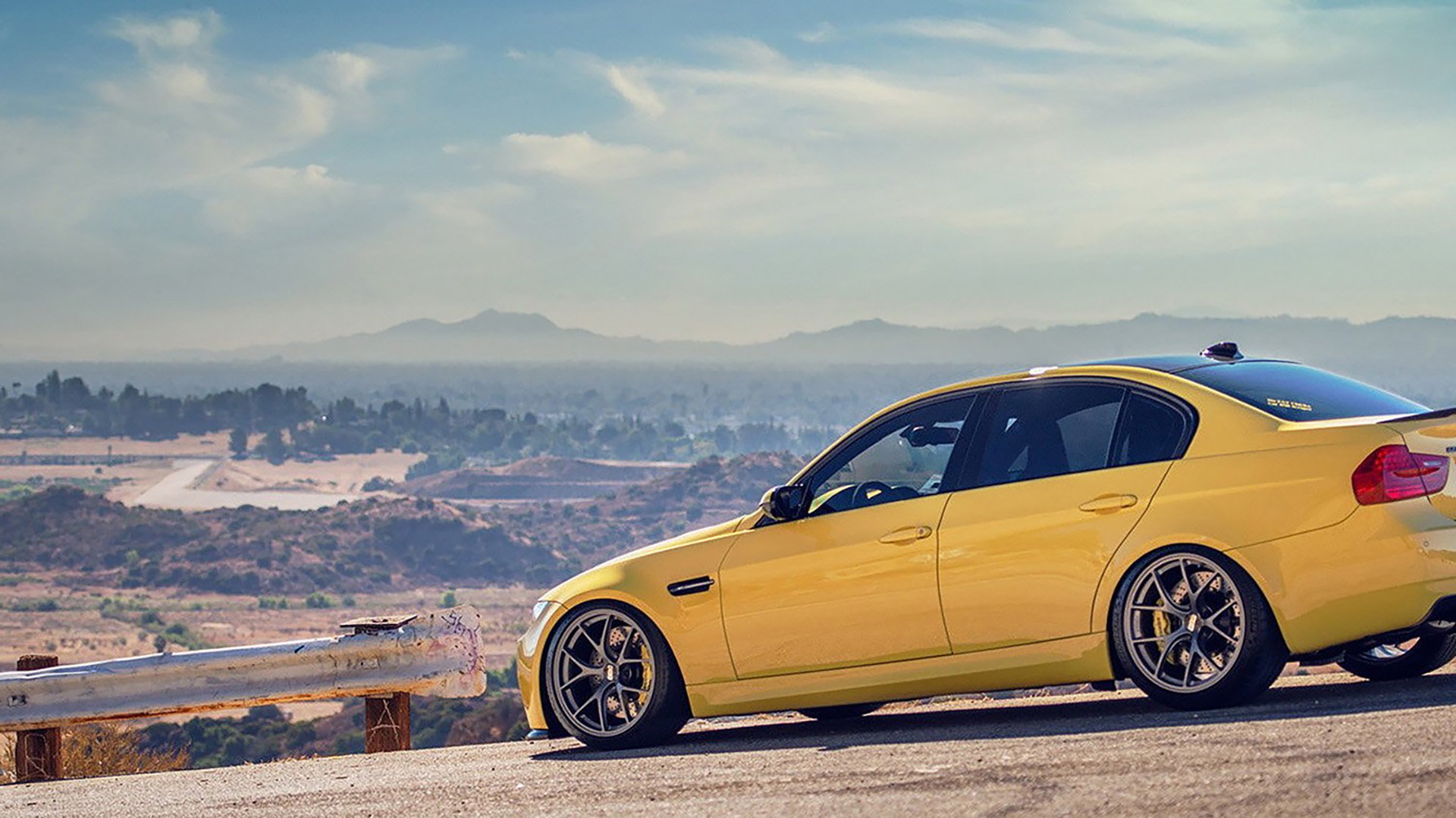 同一道弧线的两端，库尔图瓦的防守之弧与塞维利亚的进攻之弧